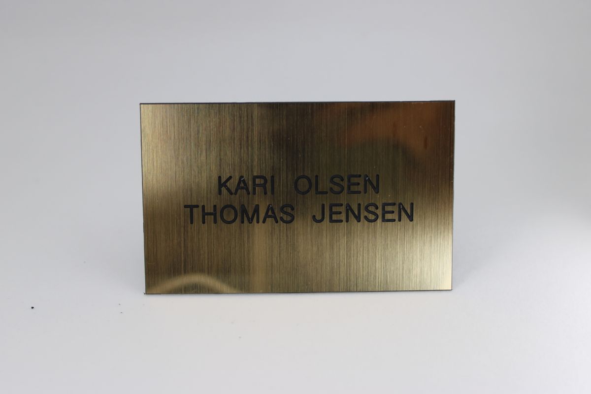 Std postkasseskilt Sandbergkassen, radient gull plate